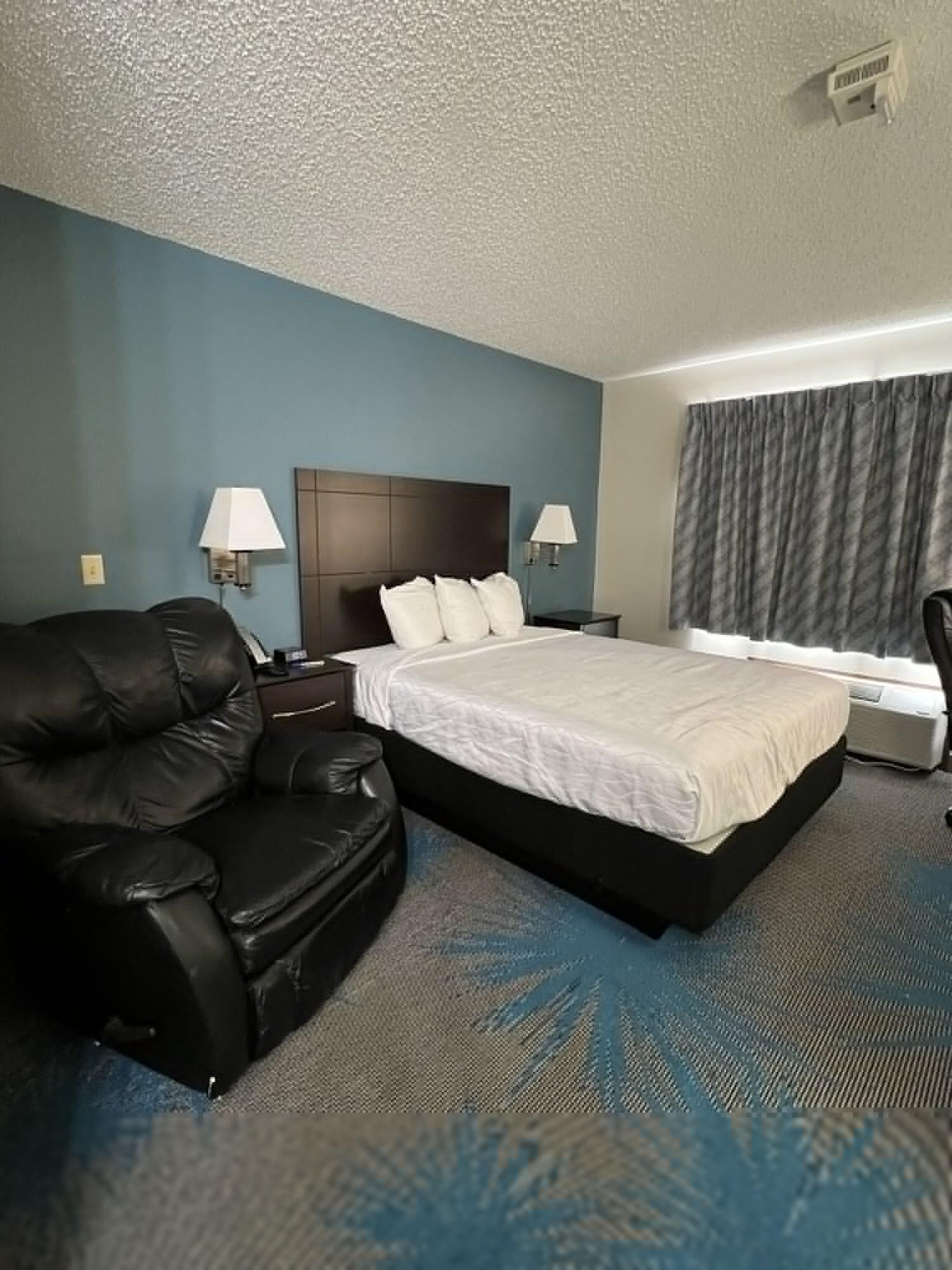 Hotel Reston &